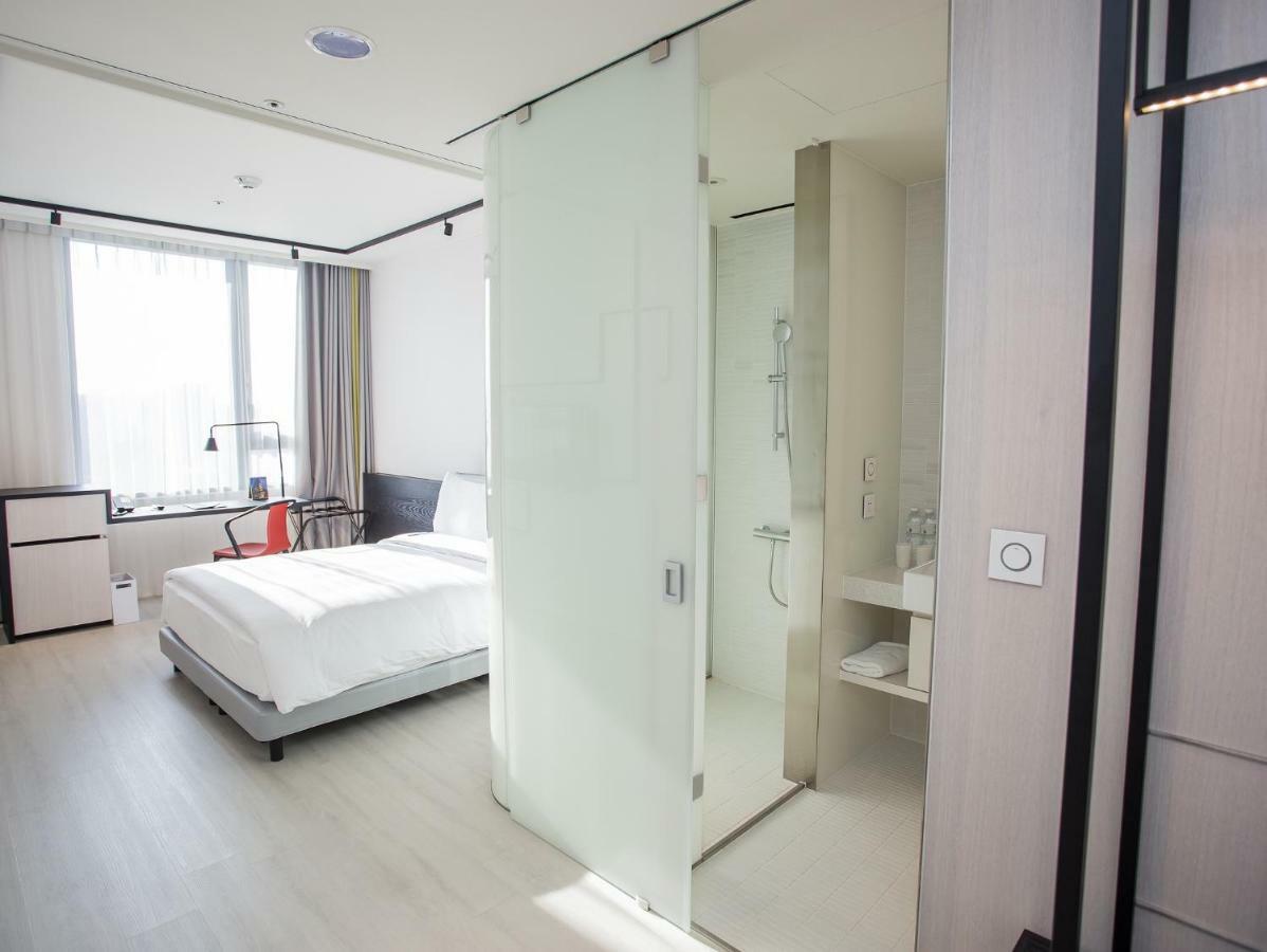 The Place Taichung Exterior photo